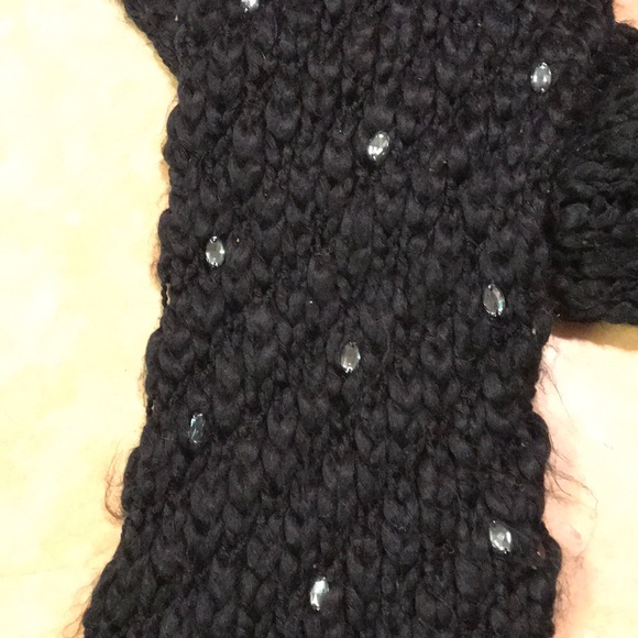 Scarf - Picture 3 of 3